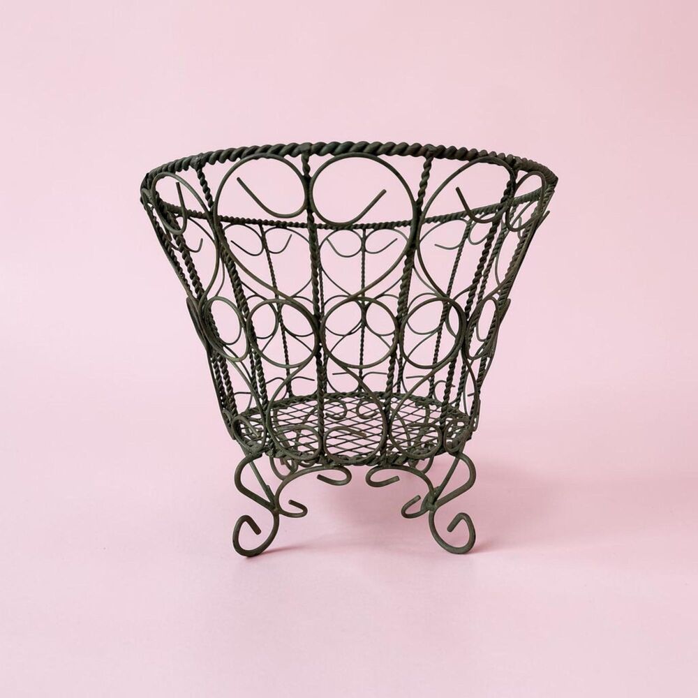 Vintage French Country Wire Fruit Bowl – Footed Wrought Iron Basket Decor